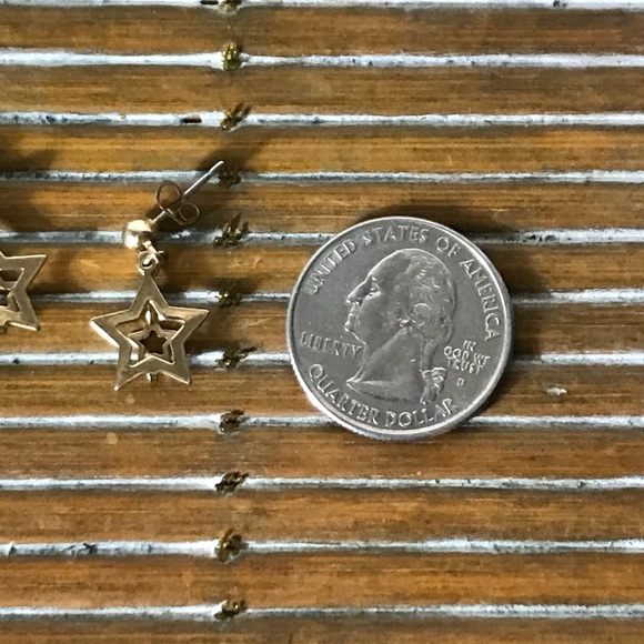 ☀️WEEKEND SALE☀️ ☀️Double star gold toned earrings - Picture 5 of 5